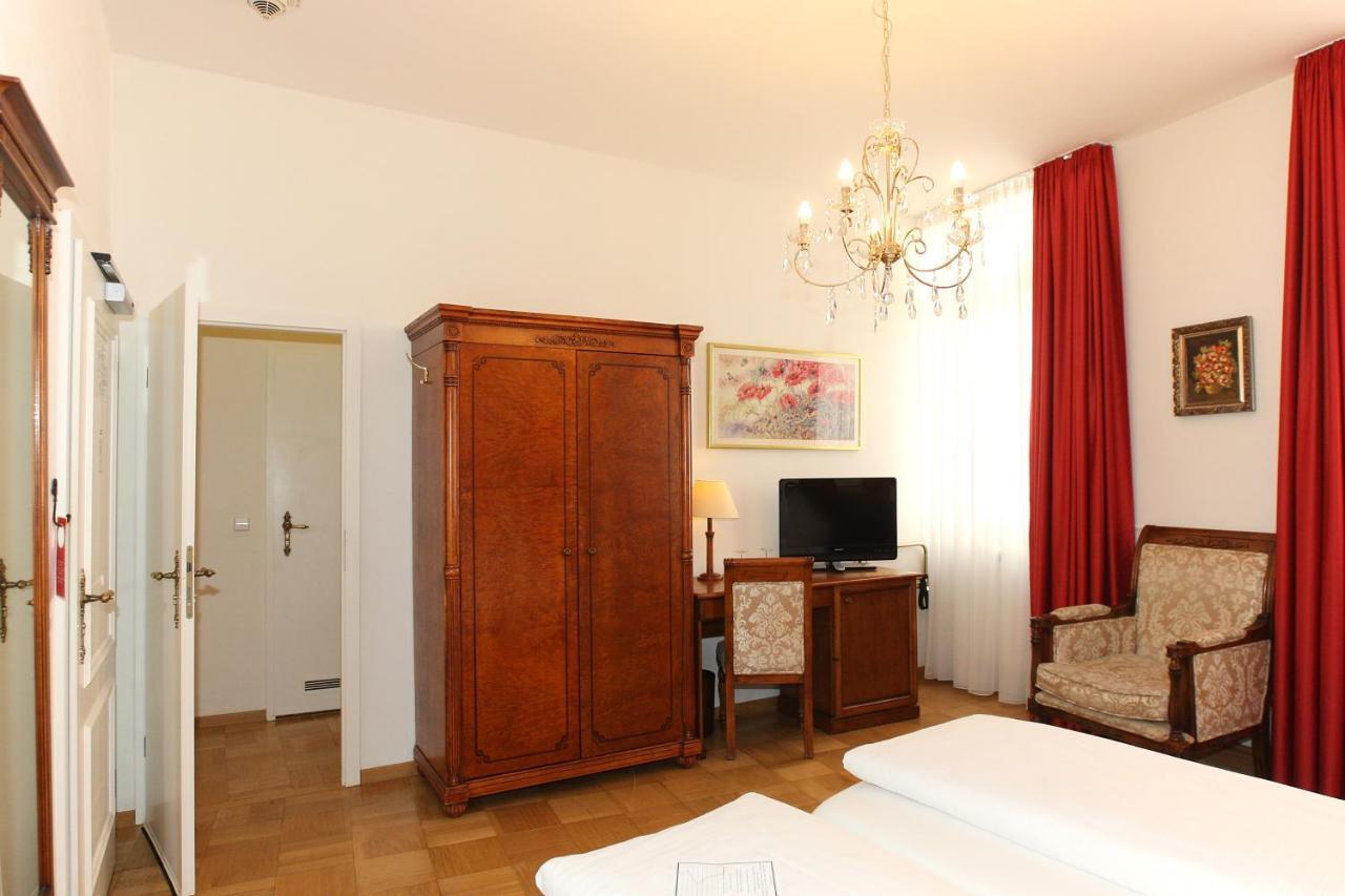 Hotel Rathausgloeckel Μπάντεν-Μπάντεν Εξωτερικό φωτογραφία
